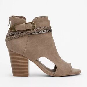 Maurice’s boots size 9.5